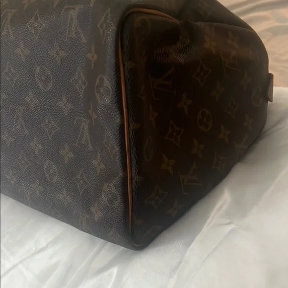 Louis Vuitton Speedy 30 Bag - Picture 12 of 13